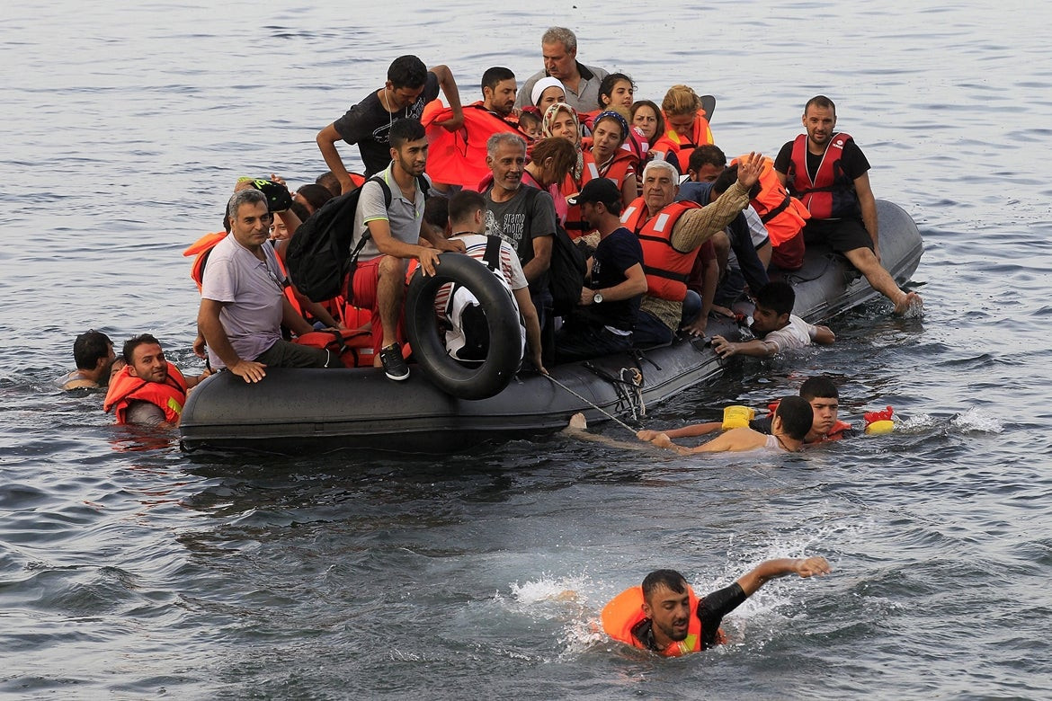 Συνεχείς αφίξεις προσφύγων και μεταναστών στο Αιγαίο